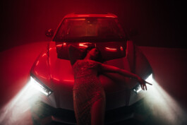 Lamborghini Urus in red